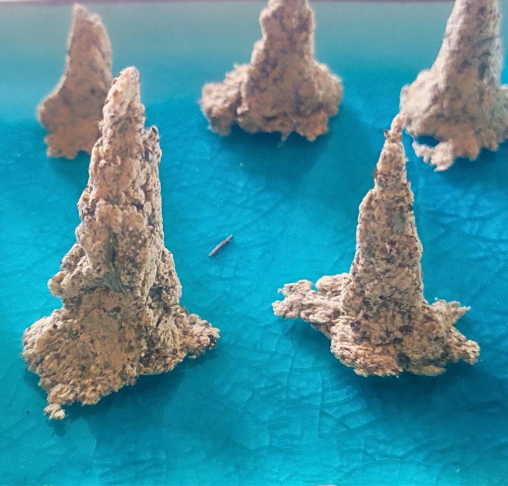 Cônes d'armoise façonnés à la main pour la moxibustion
